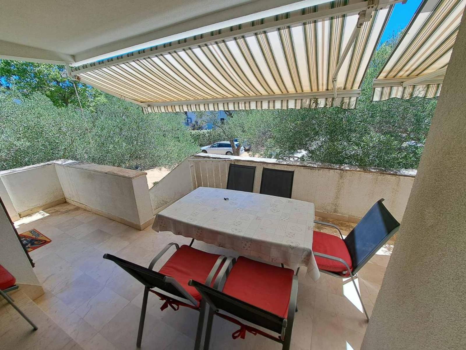 Apartmani Maver Sveti Filip i Jakov Exterior foto